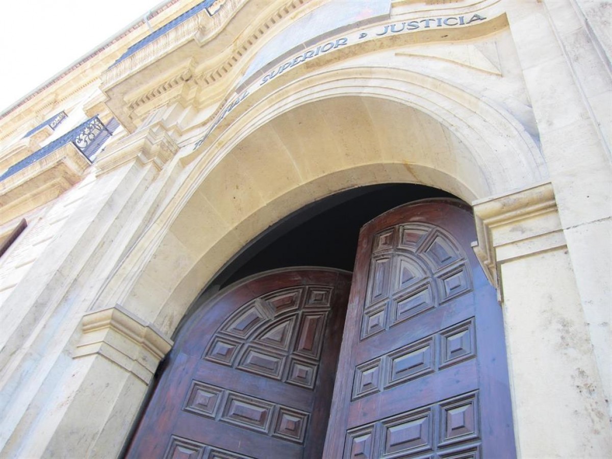 Malgasten l'herència del seu nebot orfe: la traïció familiar que ha consternat València