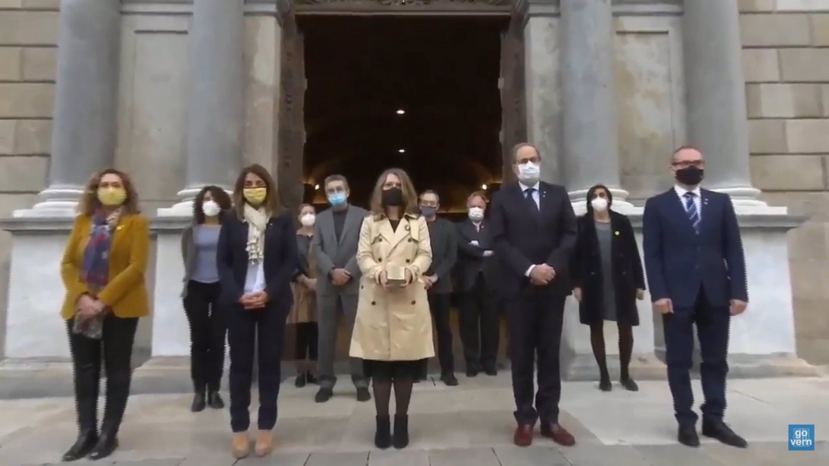 Un moment de l'acte de col·locació de la llamborda en homenatge a Companys. - EP