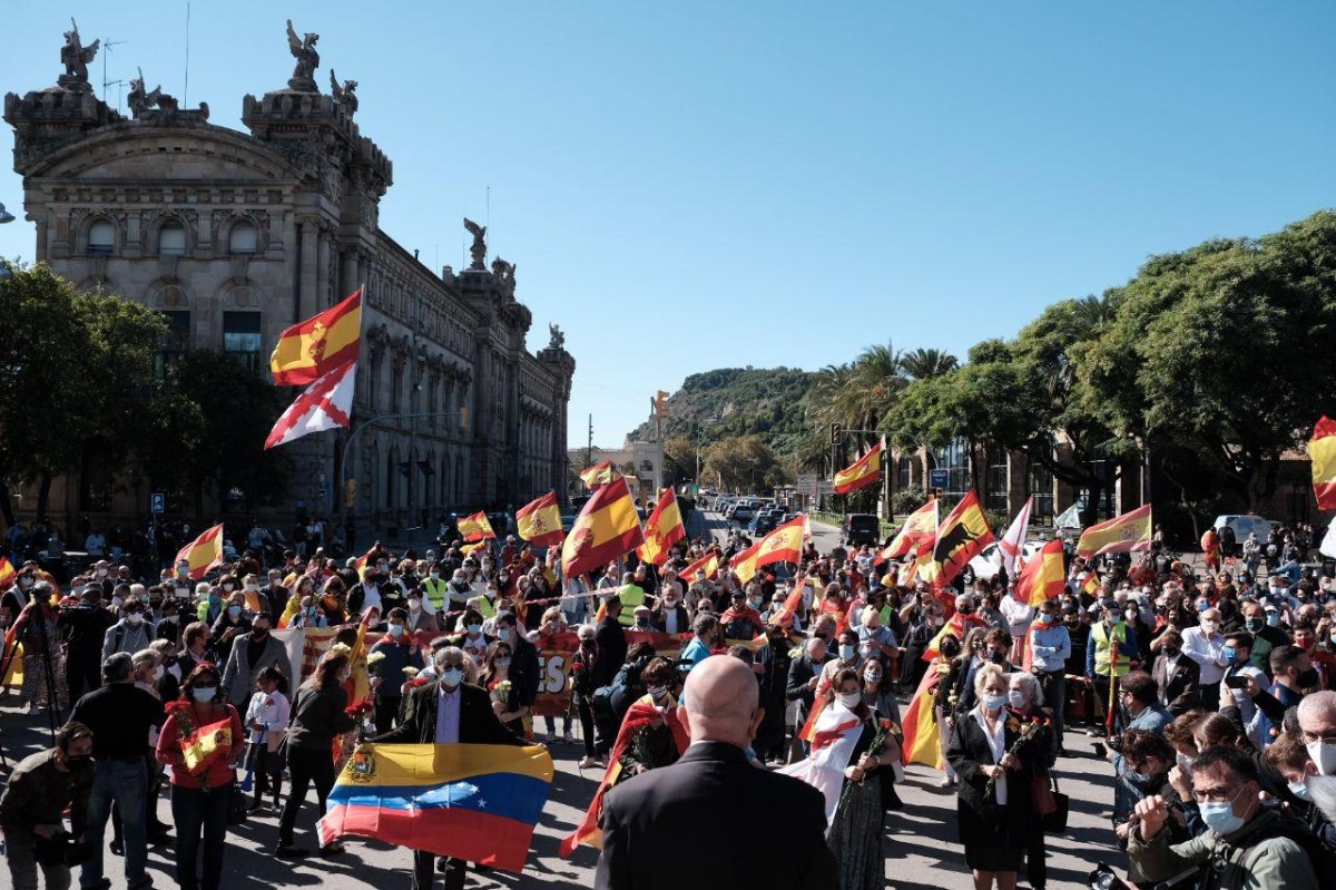 FOTOS Proclames nazis, salutacions feixistes i apologia del franquisme impune a Barcelona