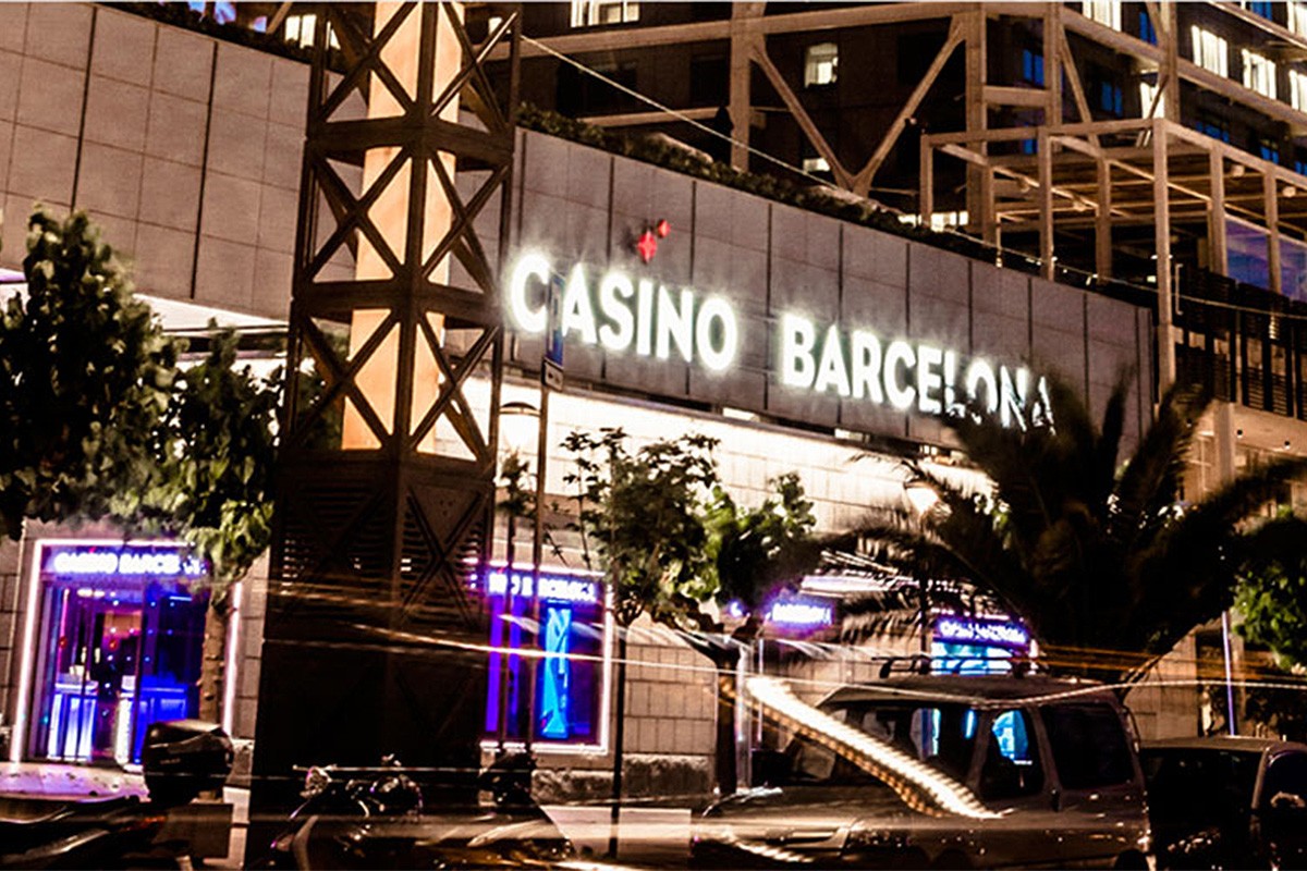 Els Suqué Mateu, quan el casino sempre guanya