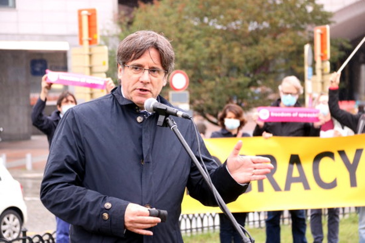 L'advocat sard de Puigdemont assegura que «no hi haurà cap mena d'ordre immediata»