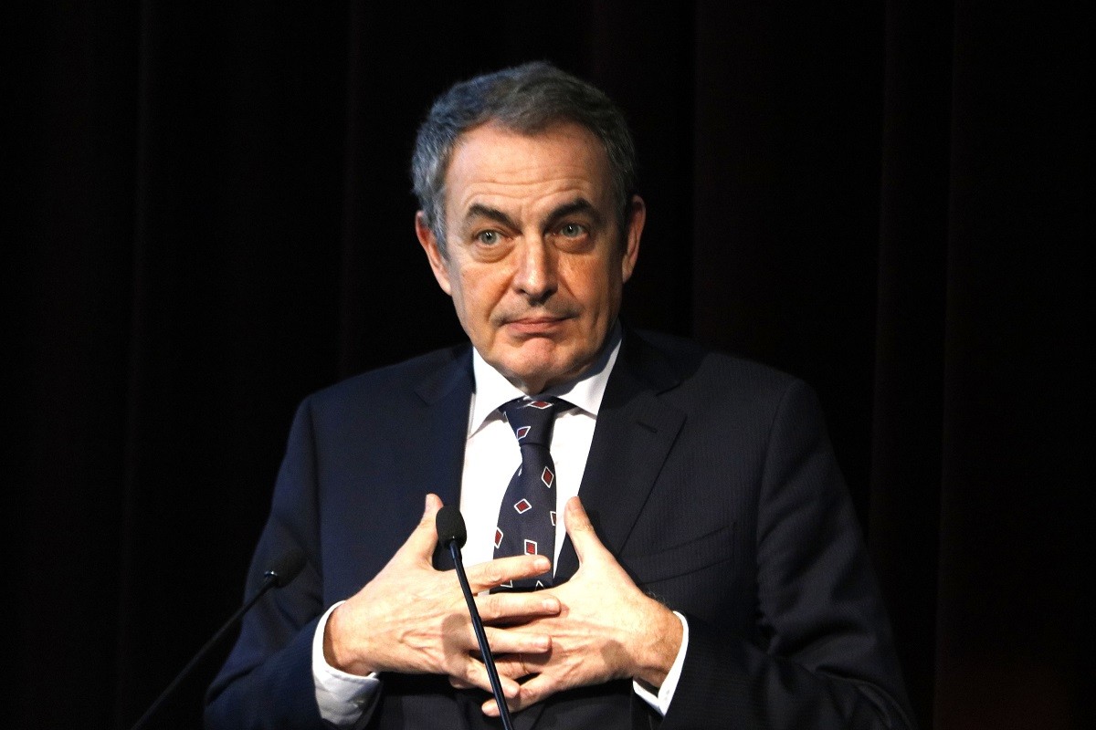 Zapatero admet que la situació de Puigdemont demana una solució «abans o després»