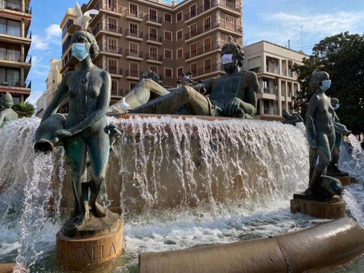 Obren terrasses, més hores per a l'hostaleria i s'obren més comerços: la desescalada al País Valencià