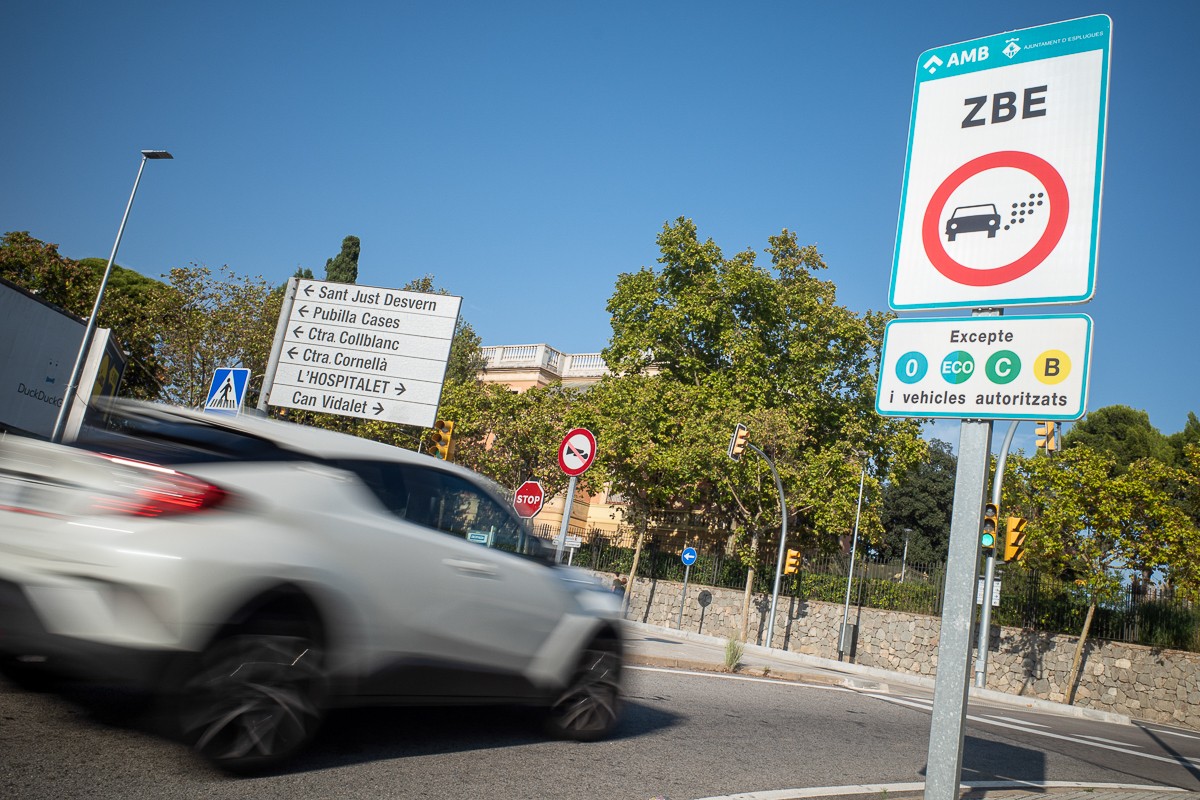 Zona de Baixes Emissions - Ricard Novella