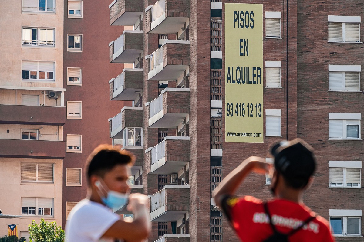 Govern, executiu espanyol i AMB signen un protocol per construir 1.206 habitatges públics de lloguer assequible