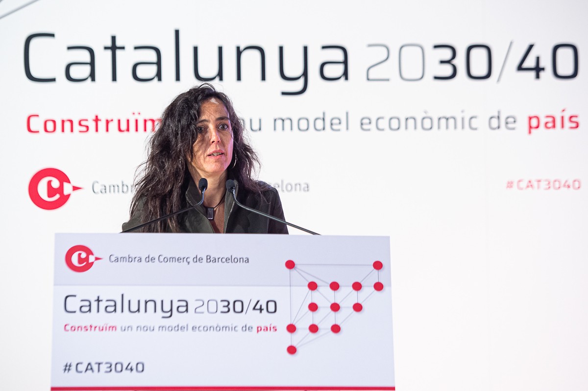 La Cambra qualifica de «mesura de pressió» la paralització del Prat i en reclama el traspàs
