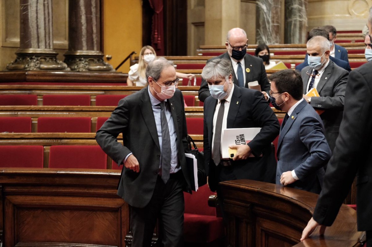 El càlcul electoral i l'interinatge bloquegen la renovació d'un centenar de càrrecs institucionals