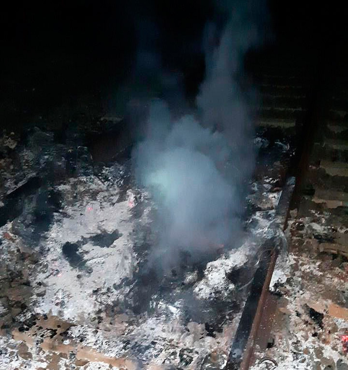 Les vies de l'R11, fumejant - ACN