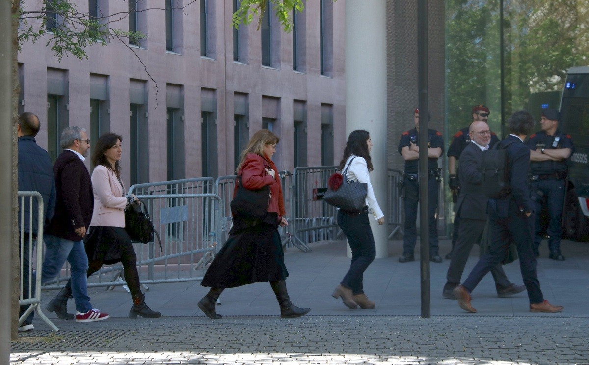 El jutjat 13 torna a citar alts càrrecs del Govern processats per l'1-O