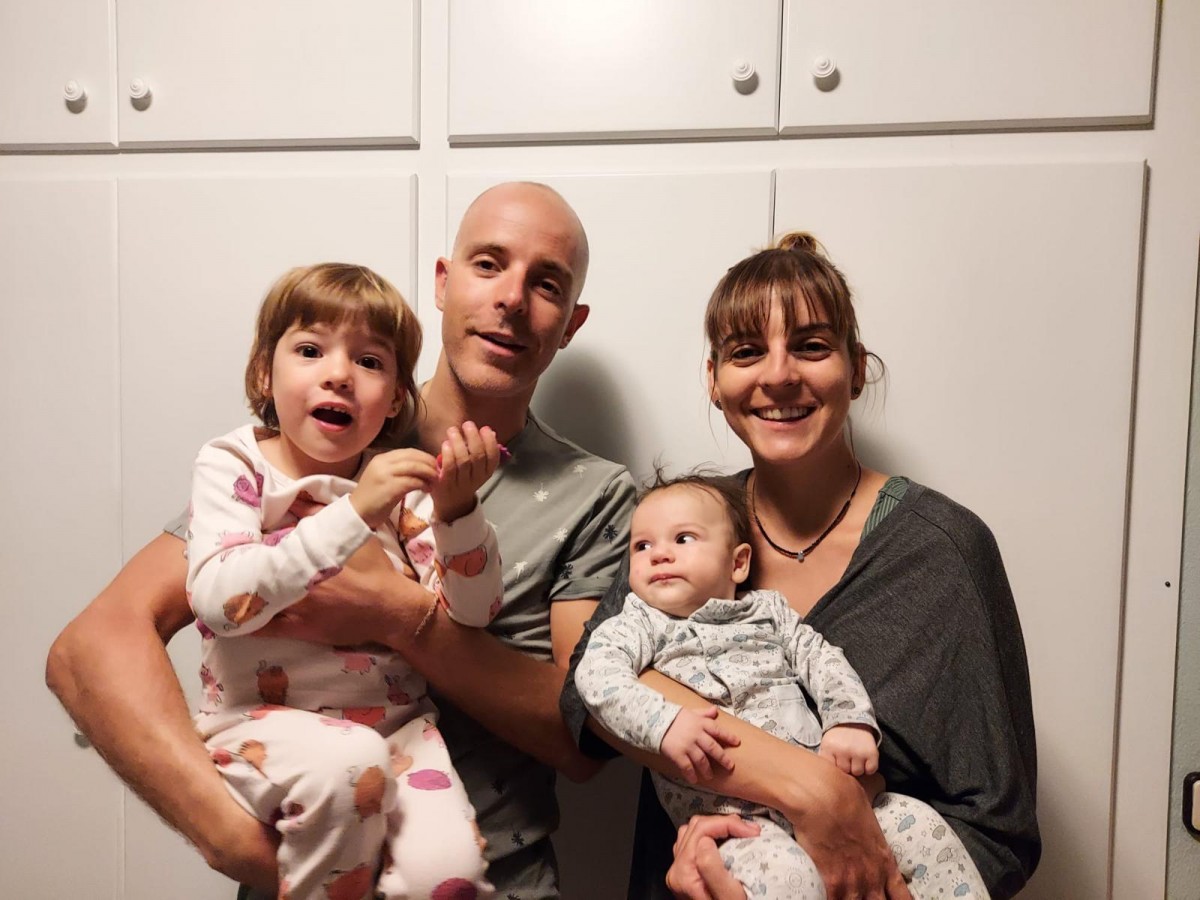 NO UTILITZAR La família de la Maria Samà, que portarà el fill gran a l'escola Vedruna de Berga - Cedida