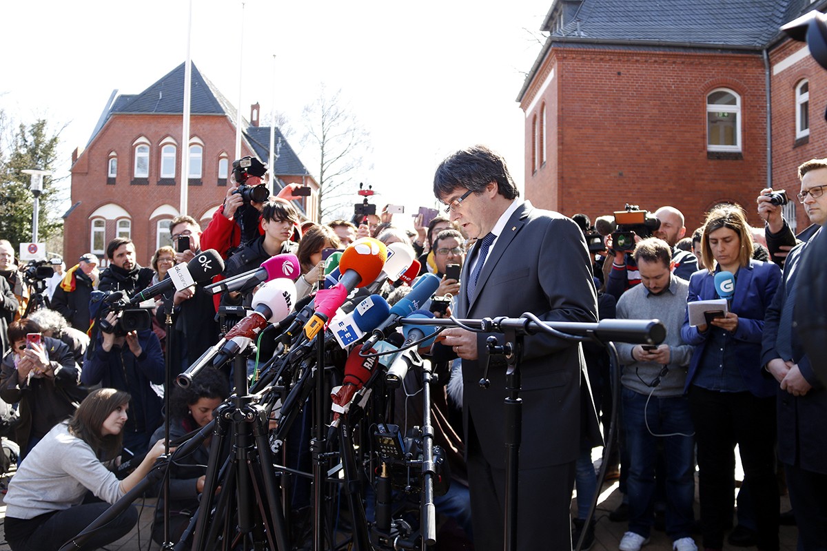 Puigdemont revela els detalls de la seva detenció: «A la presó m'han demanat perdó»  