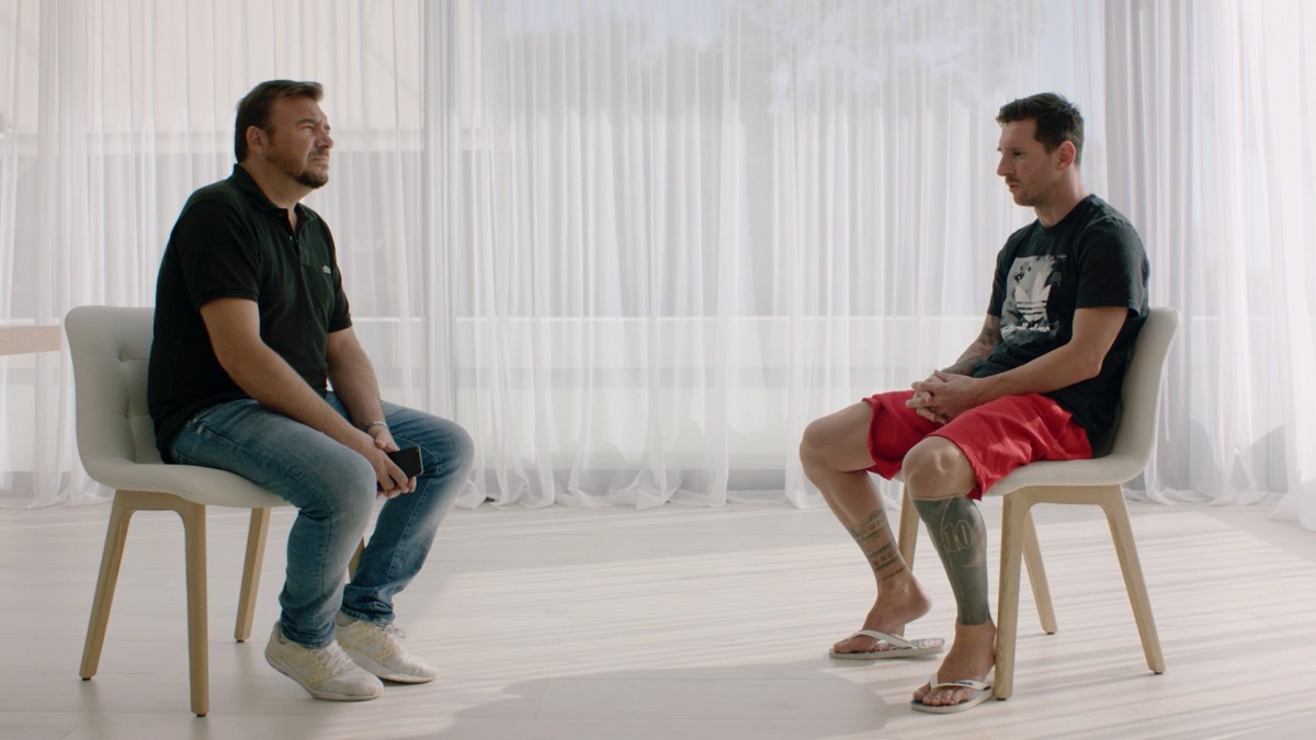 Messi es queda al Barça: «Mai aniria a judici contra el club de la meva vida»