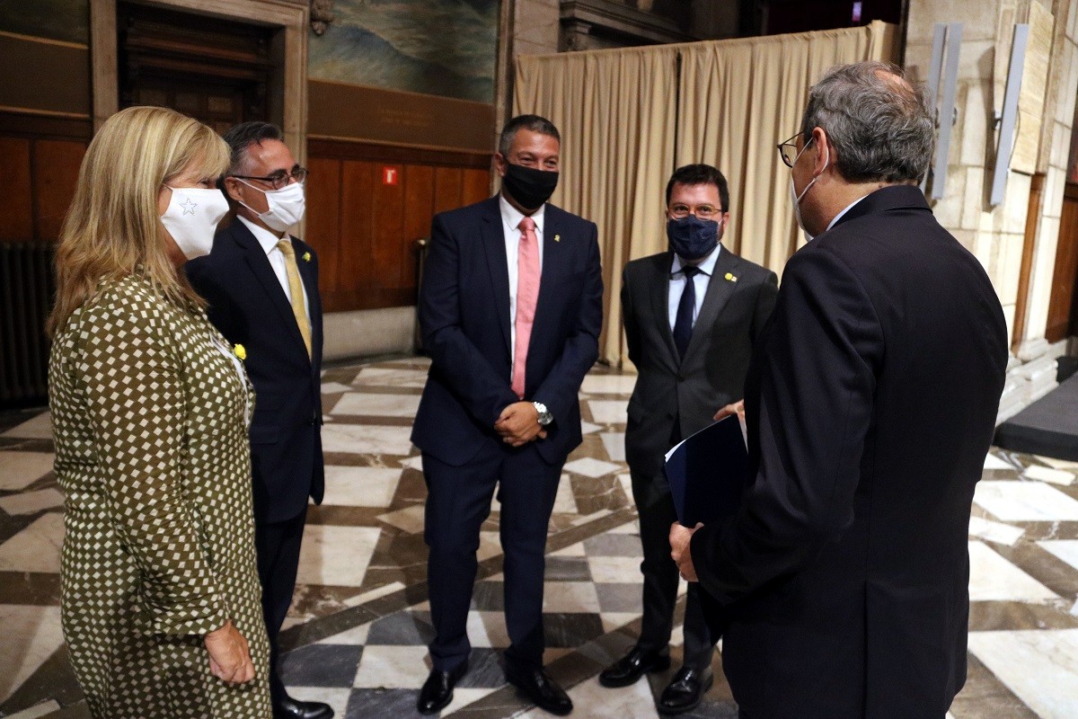 Torra i Puigdemont consumen el divorci amb el PDECat amb una remodelació del Govern a mida