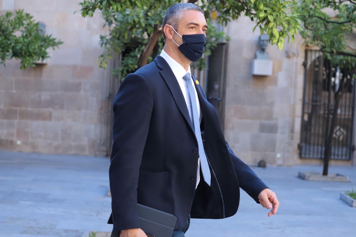El TSJC jutja aquest dilluns el conseller d'Exteriors, Bernat Solé, per l'1-O