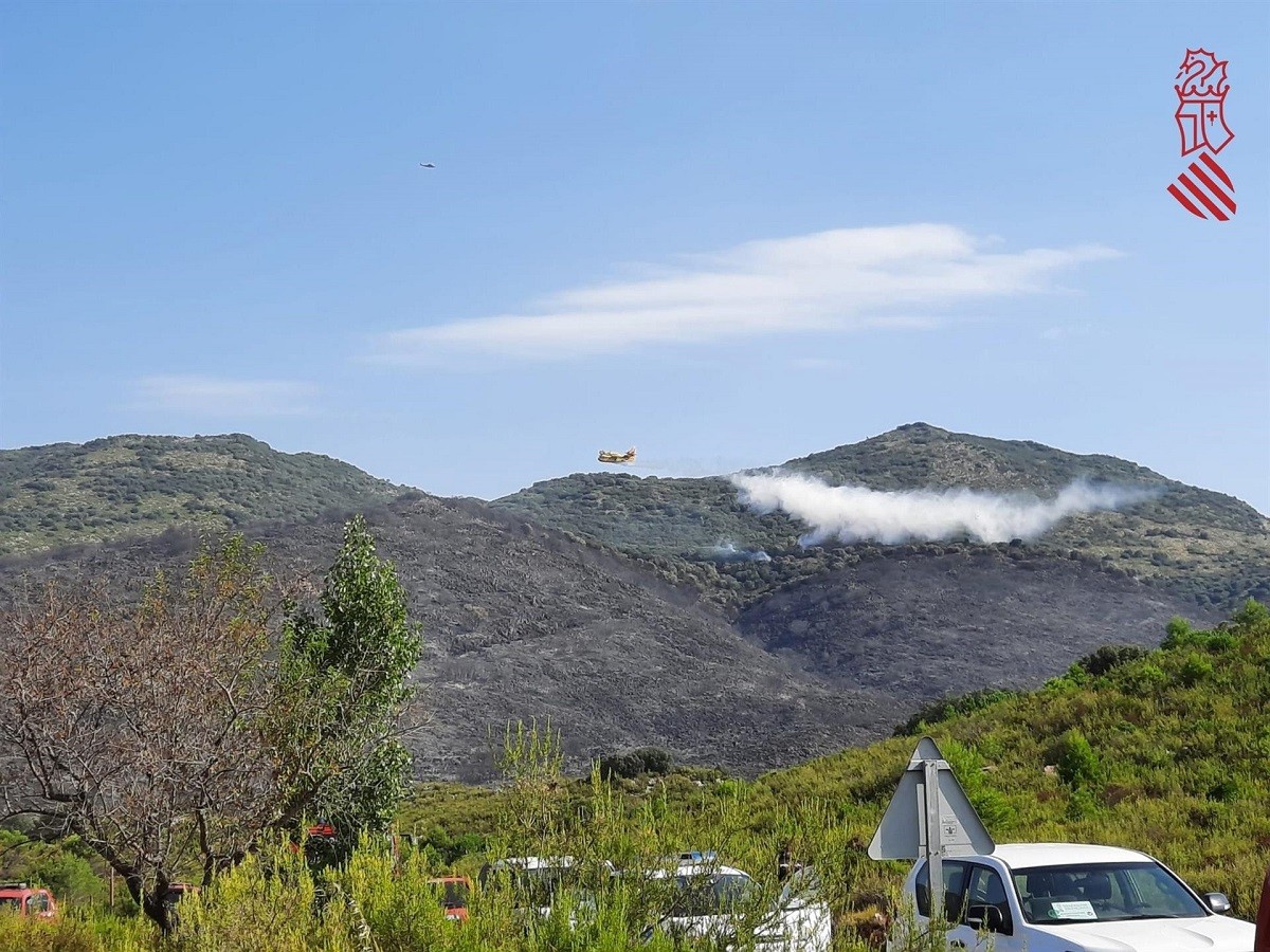 Extingits els sis incendis que afectaven el País Valencià