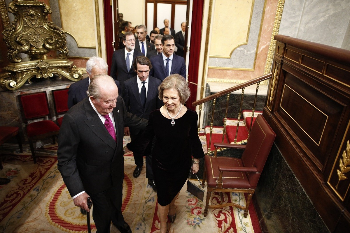 De successor de Franco a fugir per la porta del darrere: el penós final de Joan Carles I