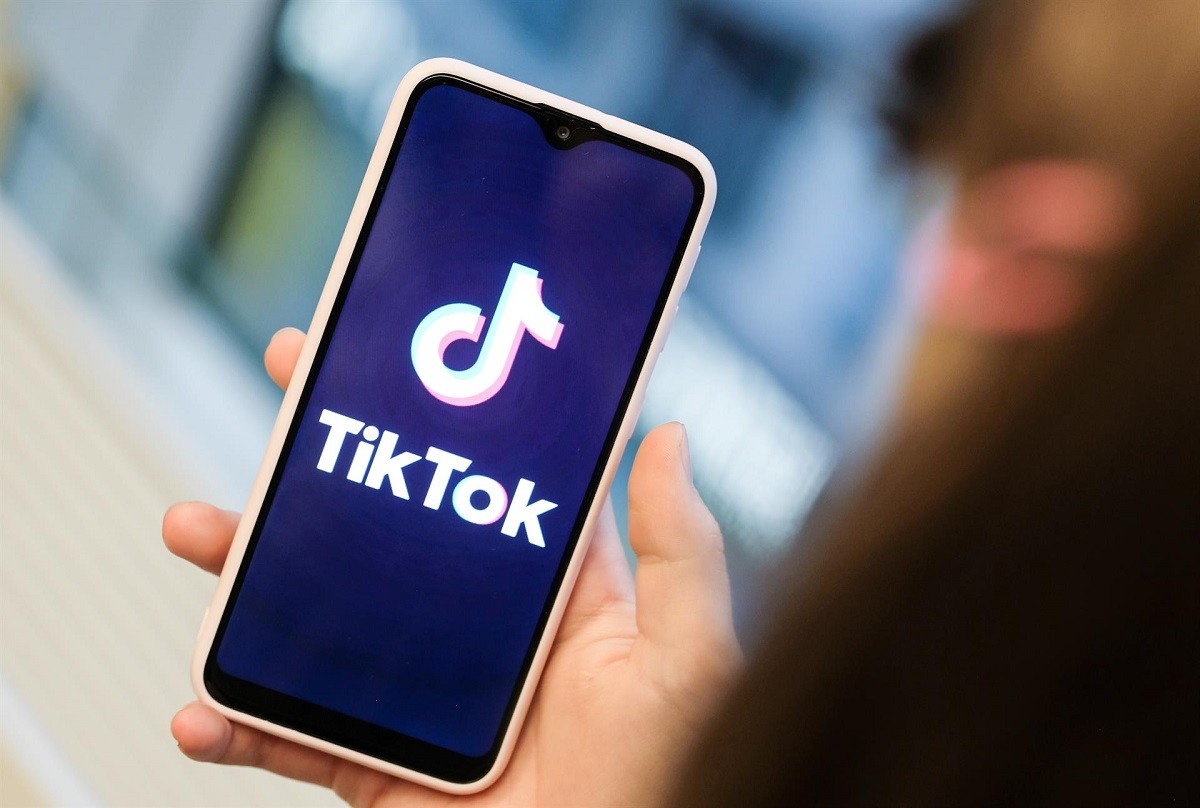 Mor asfixiada una nena de 10 anys per un repte de TikTok a Itàlia