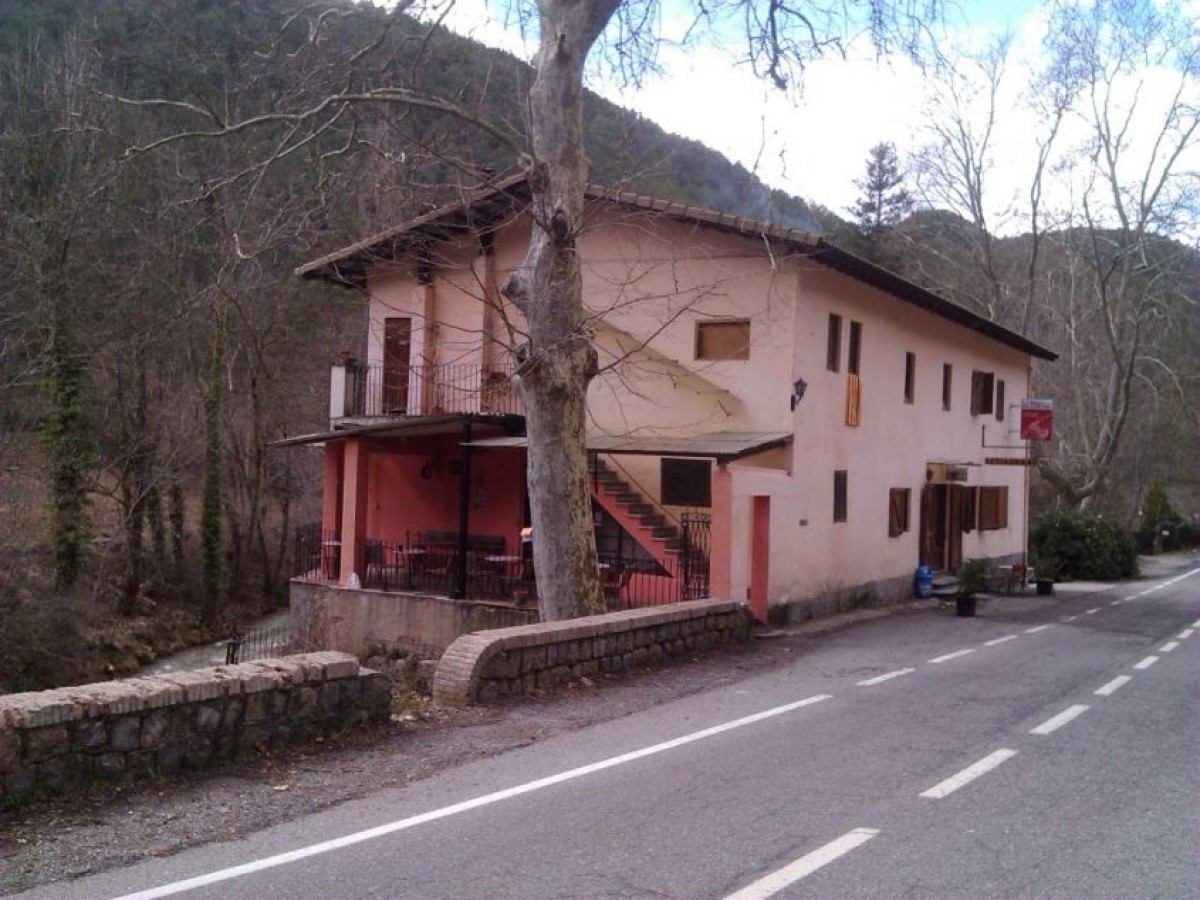 Quin restaurant català va llogar la banda U2 durant tres dies per enregistrar un videoclip?