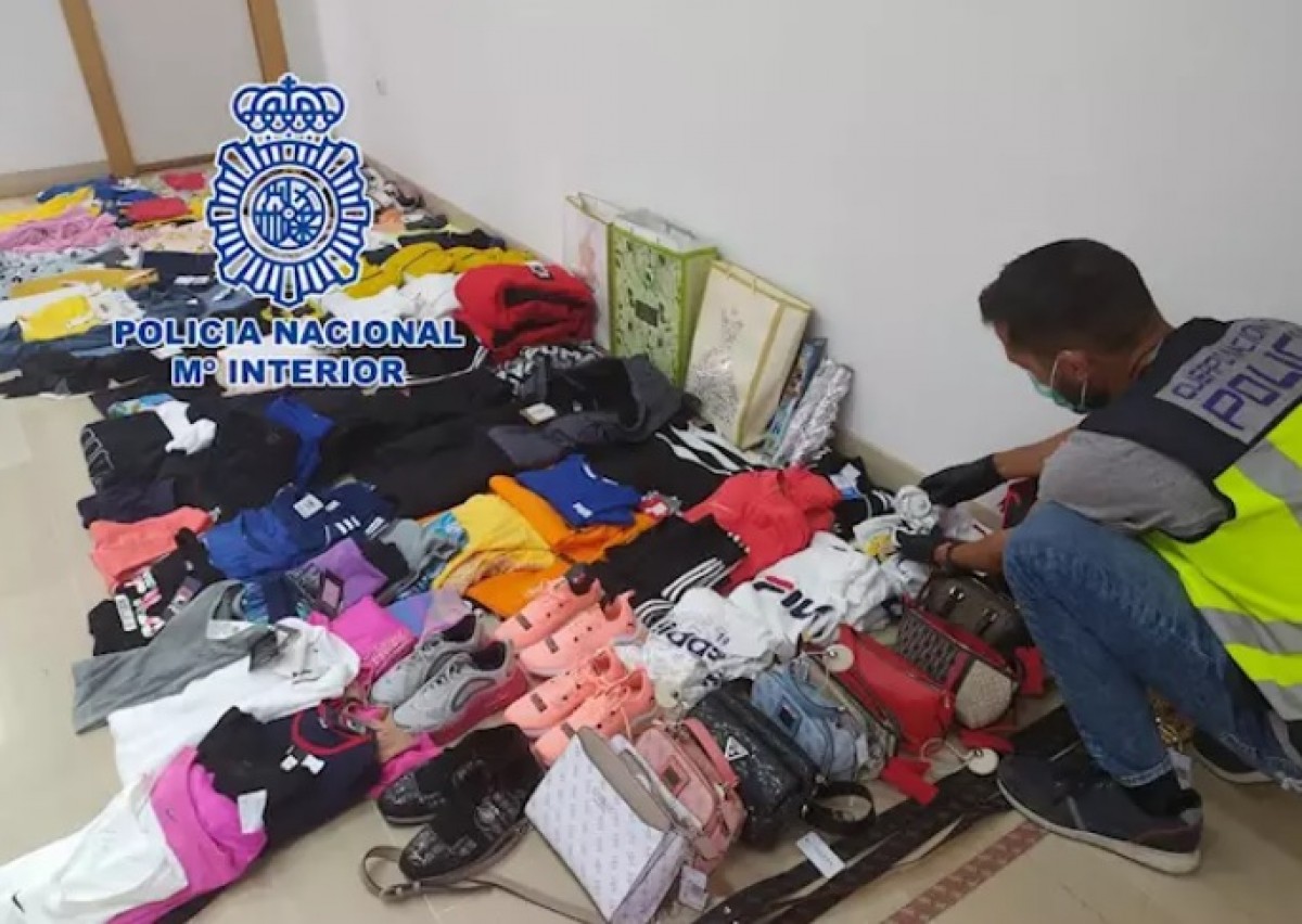 Quatre detingudes per robar roba valorada en més de 6.000 euros a Alacant