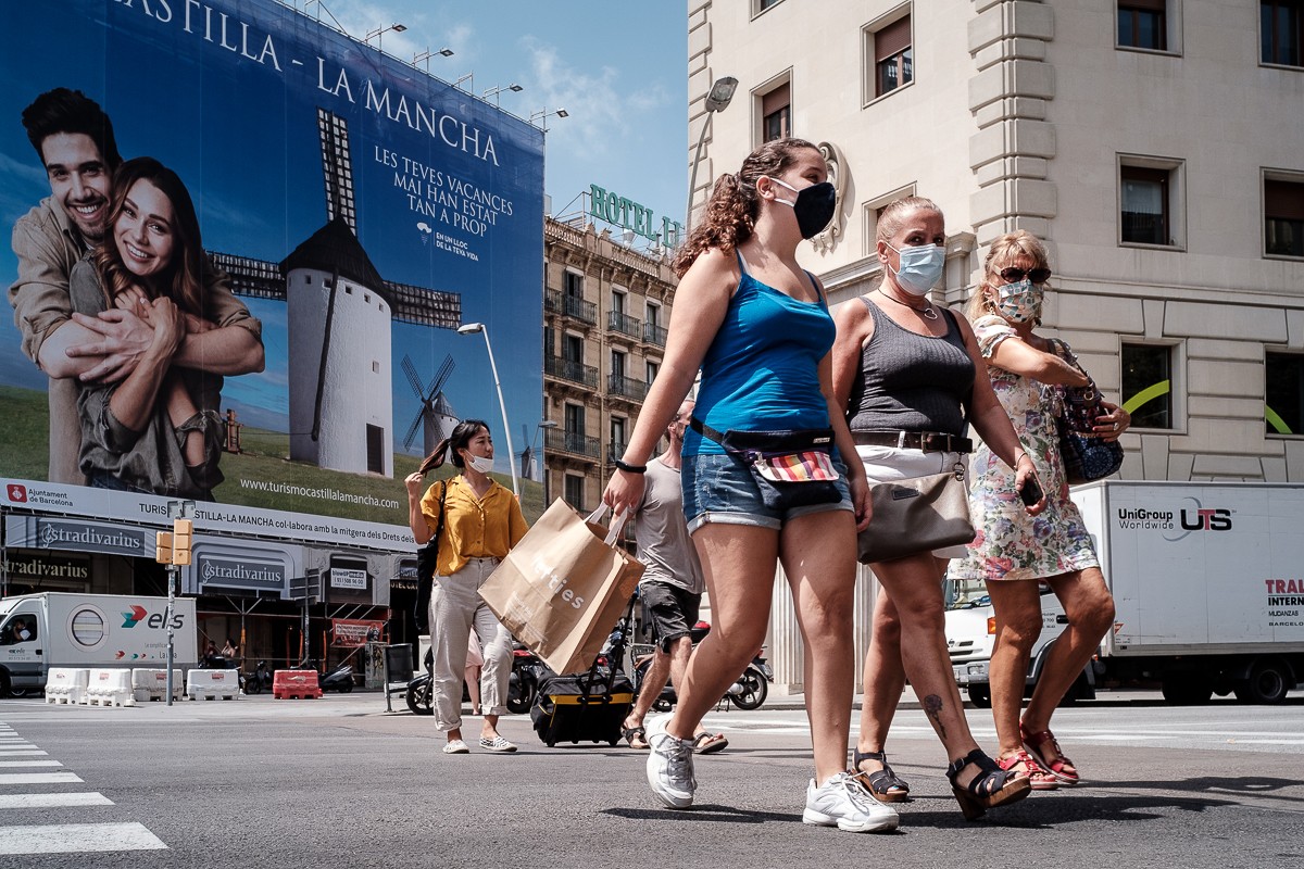 Els contagis a l'Estat tornen a augmentar: 2 morts i 1.229 nous positius en l'últim dia