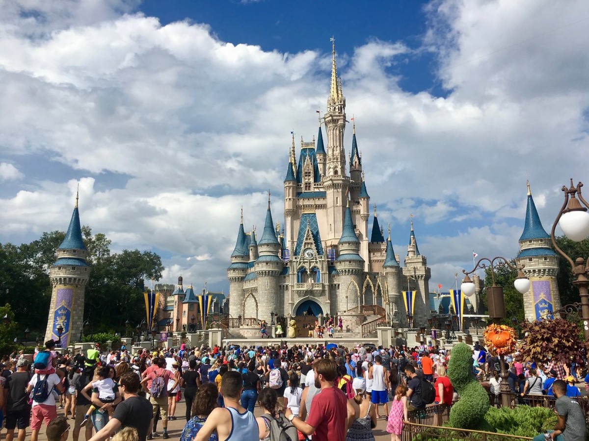 Disney World reobre les portes enmig del rècord de morts diaris per coronavirus a Florida