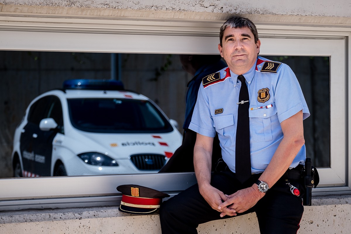 Sotsinspector Manel Rodríguez, cap de la comissaria de Sant Cugat del Vallès. - Adrià Costa