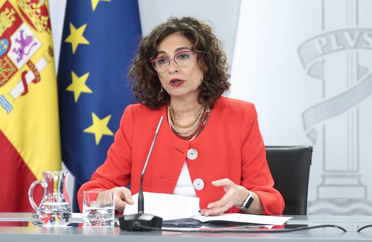 La Federació Espanyola de Municipis avala que l'Estat gasti el superàvit dels ajuntaments