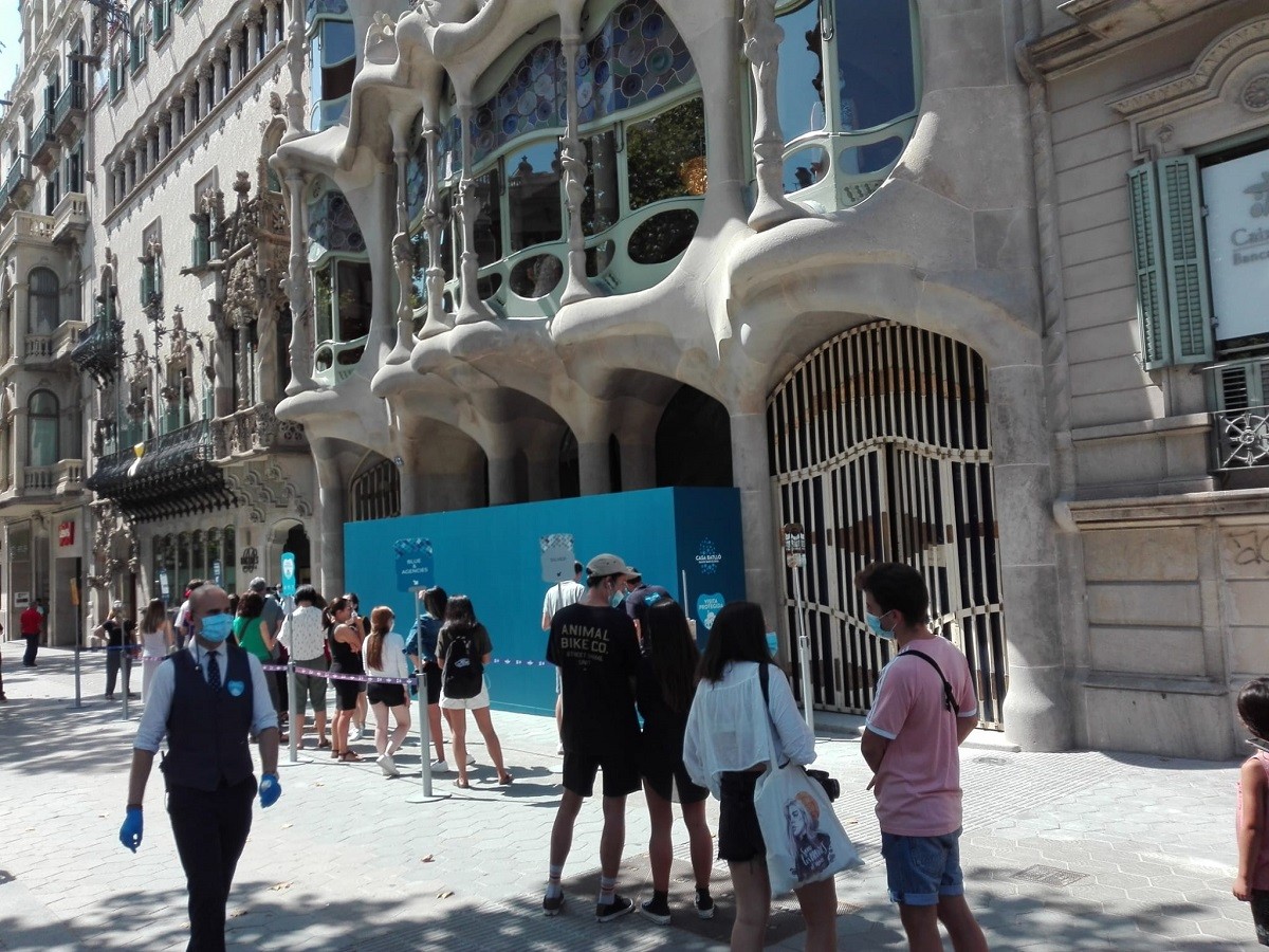 Cua per entrar a la Casa Batlló - Andreu Merino