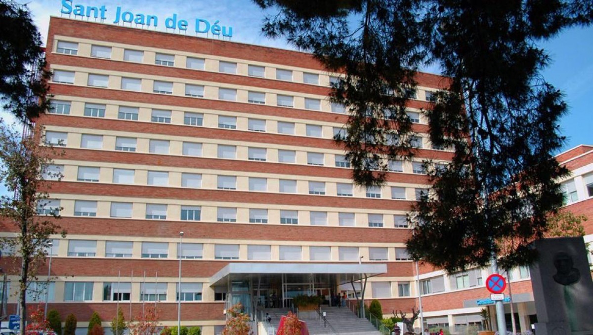 Un ferit crític i dotze lleus per inhalació de fum en un incendi a l'Hospital General de Sant Boi