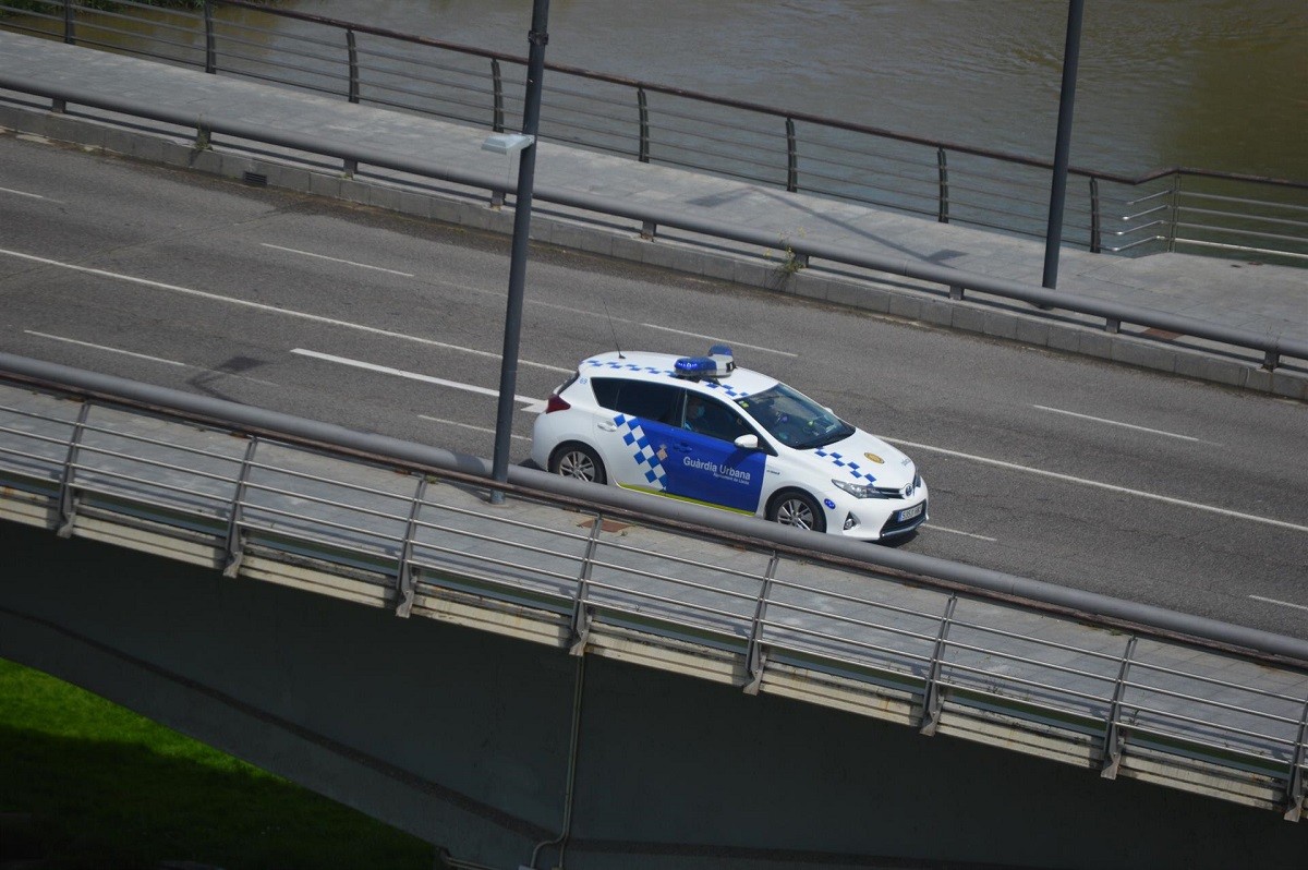 Un conductor drogat i sense carnet atropella una dona a Lleida i fuig