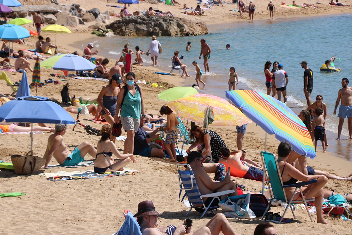 Aquests són els aliments que no has de portar mai a la platja