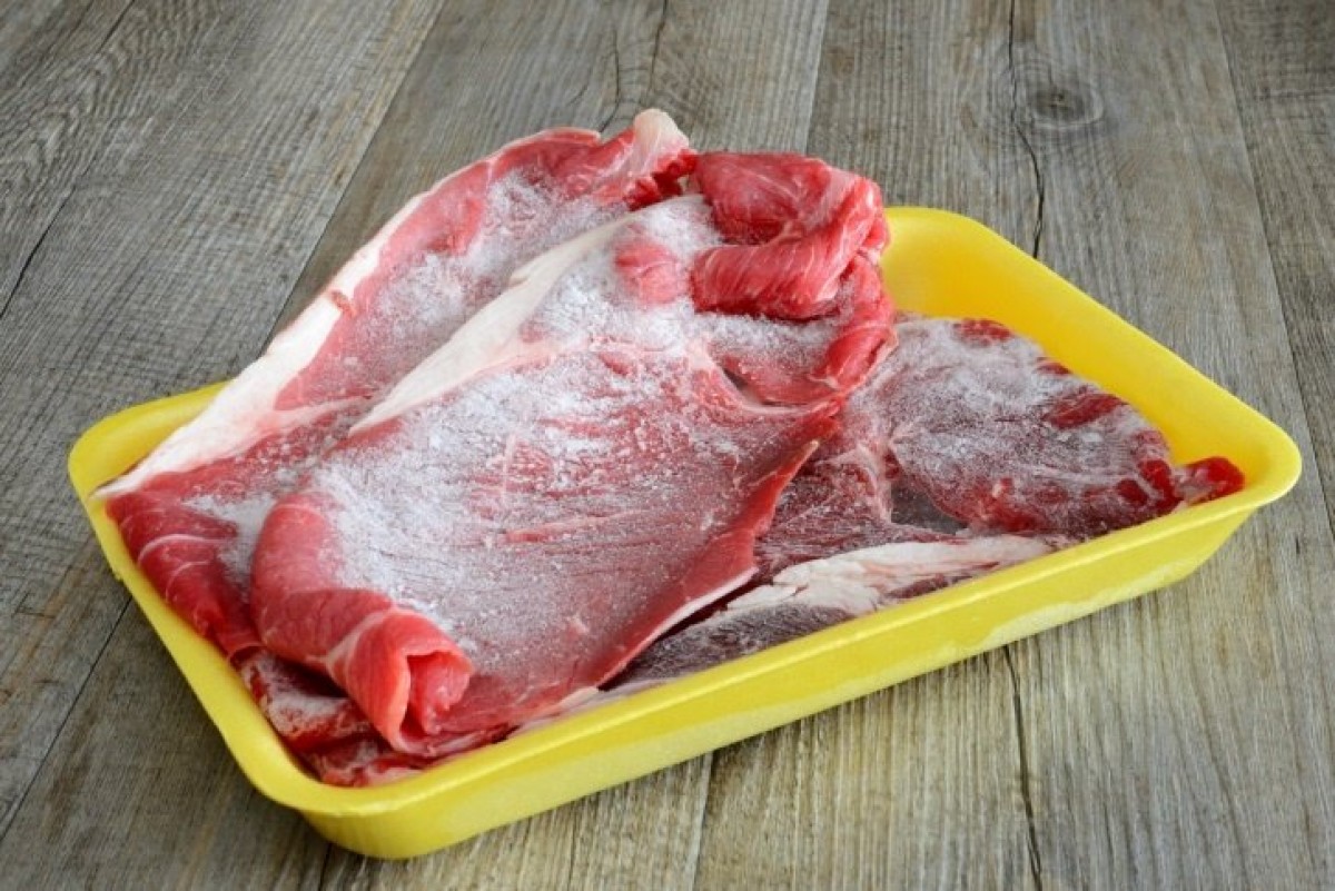 Quina és la manera correcta de descongelar els aliments?