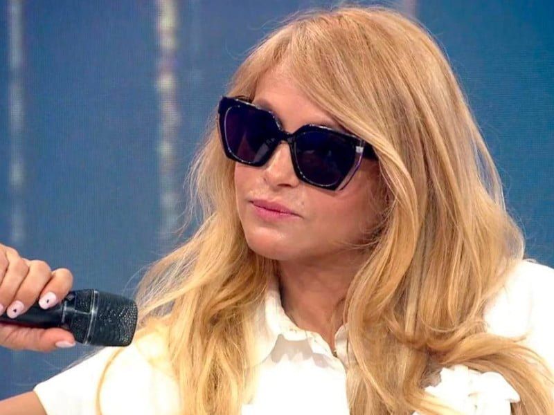 Paulina Rubio desbarra a Antena 3 i ressuscita a Rocío Jurado: 