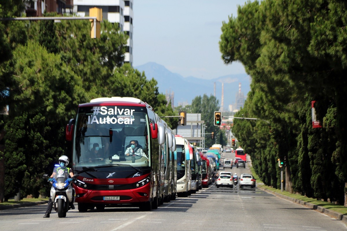 El Procicat autoritza els autocars privats a fer viatges