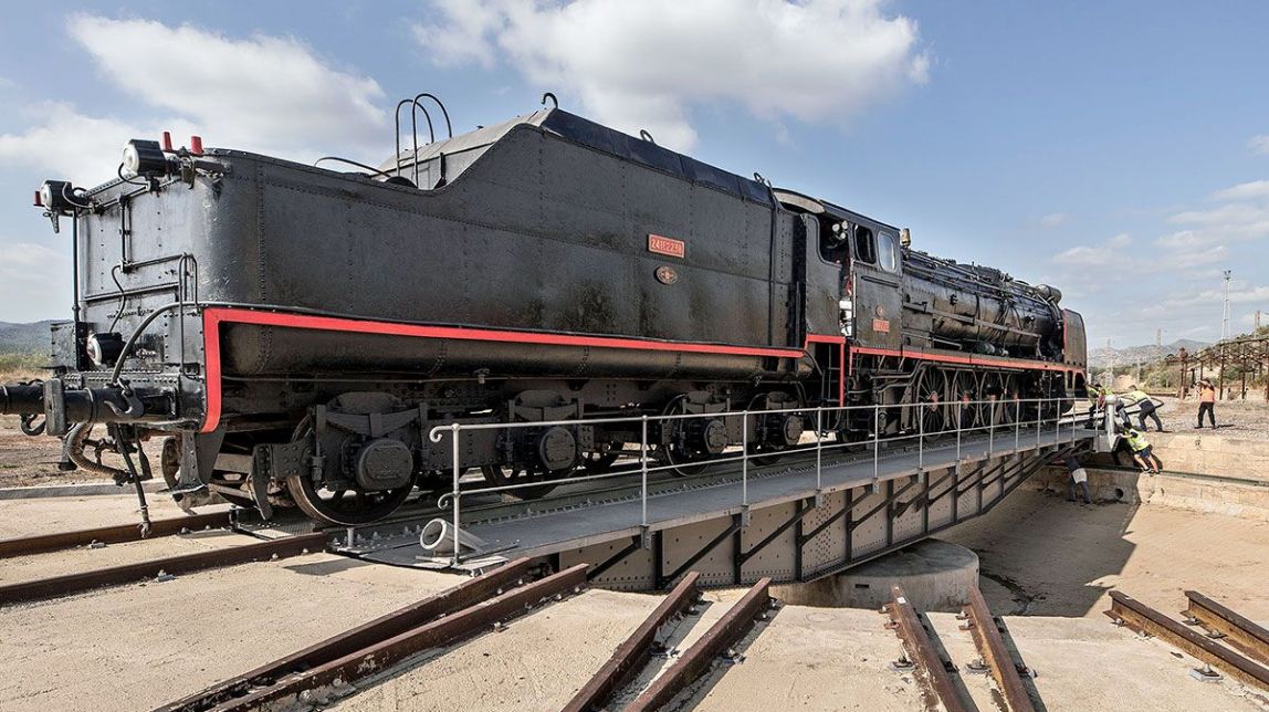 El pont ferroviari giratori de Móra la Nova, declarat Bé Cultural d'Interès Nacional