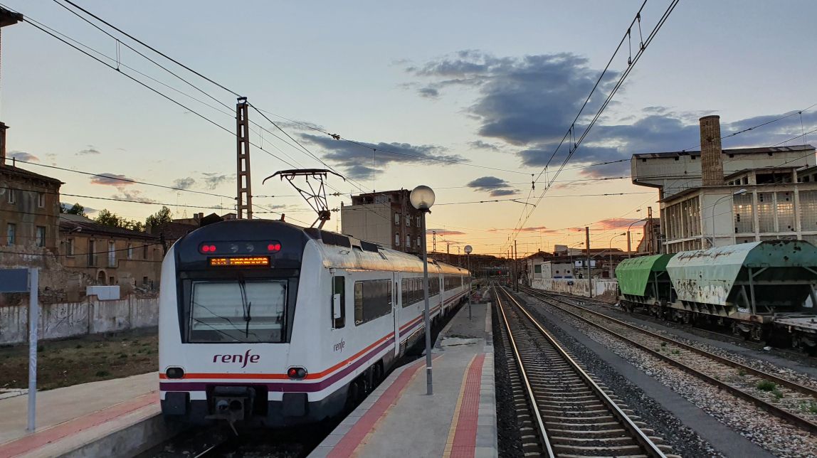 Tallada la circulació de trens entre Flix i Ascó per trencament de la via
