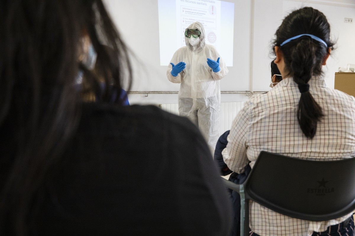 La formació de nou personal a les residències de gent gran, clau per superar l’emergència sanitària
