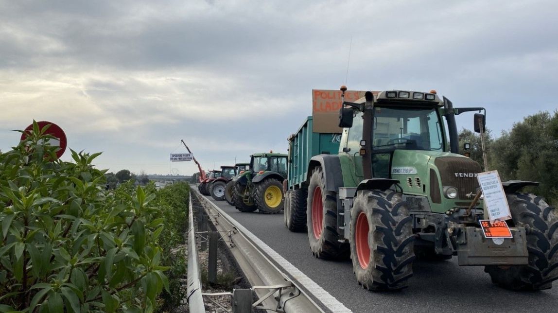Els pagesos ebrencs, de camí cap a casa