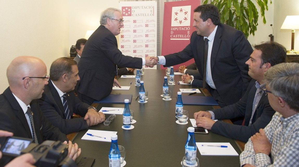 Castelló reconeix la titularitat catalana de dos trams viaris de la Sénia