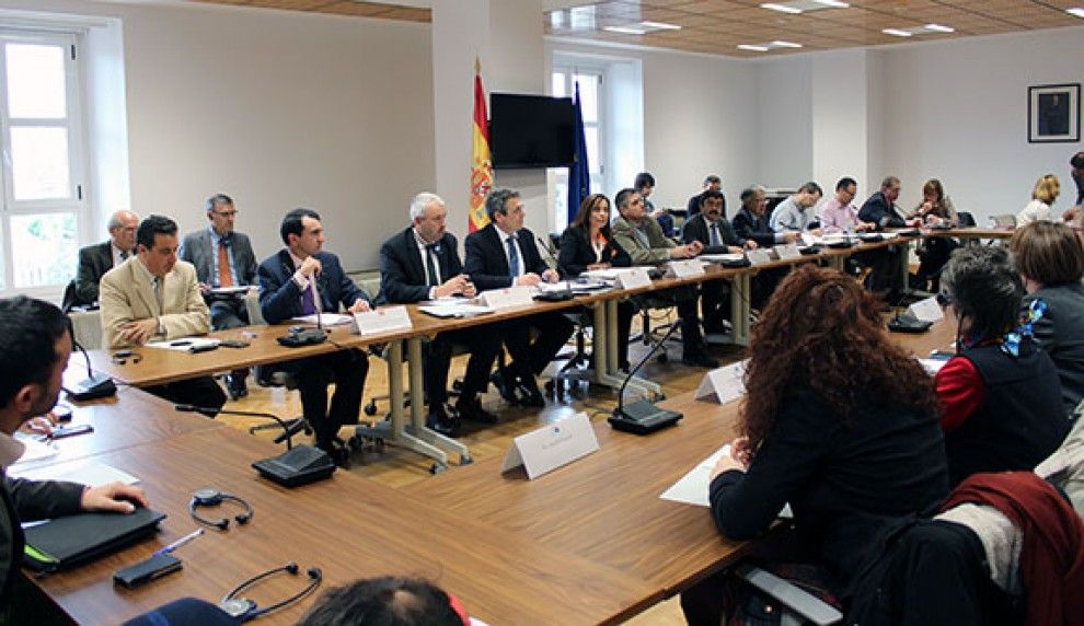 El Ministeri i la CHE lloen davant els eurodiputats un pla de l'Ebre que «millora la protecció del delta»