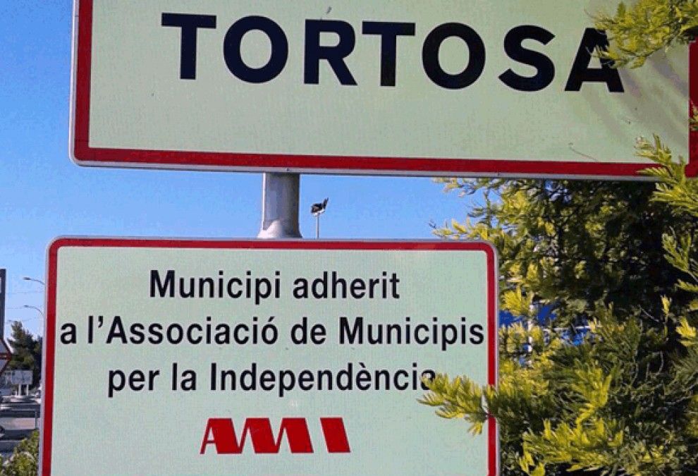 Tortosa instal·la plaques per acreditar la seua adhesió a l'AMI