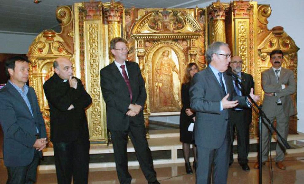 L’Escola d’Art recupera un retaule barroc de 32 peces de la Catedral