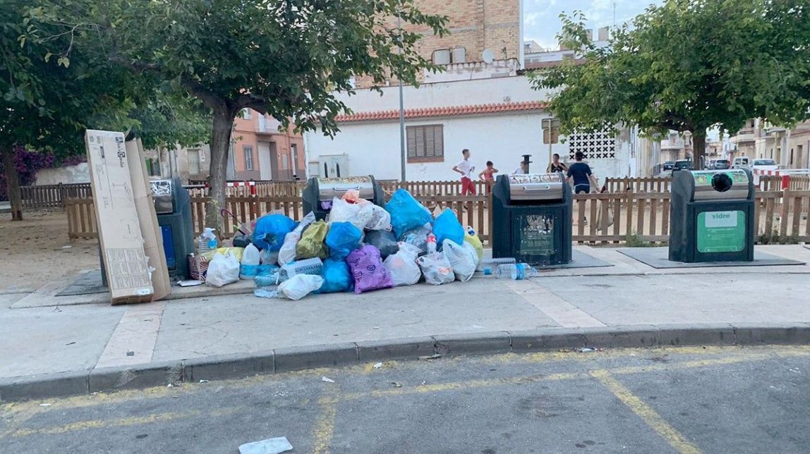 L'Ajuntament de la Ràpita obre 43 expedients per incompliment de l'ordenança de civisme