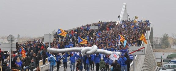 Amunt el nus!