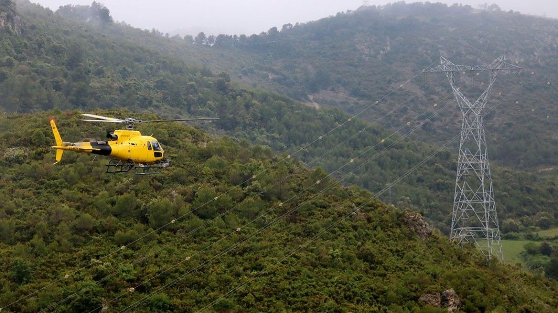 Drons, helicòpters i làser, tecnologia essencial per evitar incendis a les línies forestals