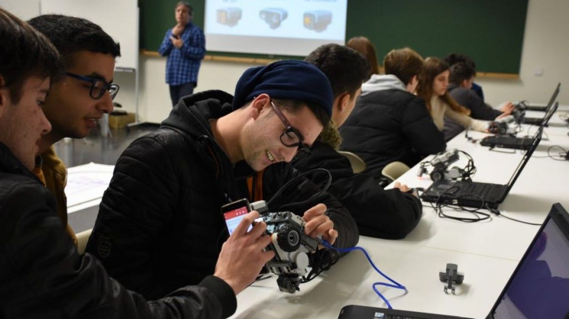 El campus Terres de l’Ebre acosta la ciència a l'alumnat de batxillerat