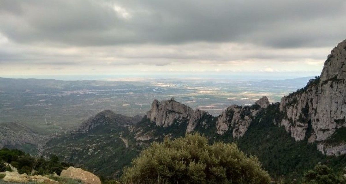 Els bombers rescaten un home desorientat al Cim del Mont Caro, a Roquetes
