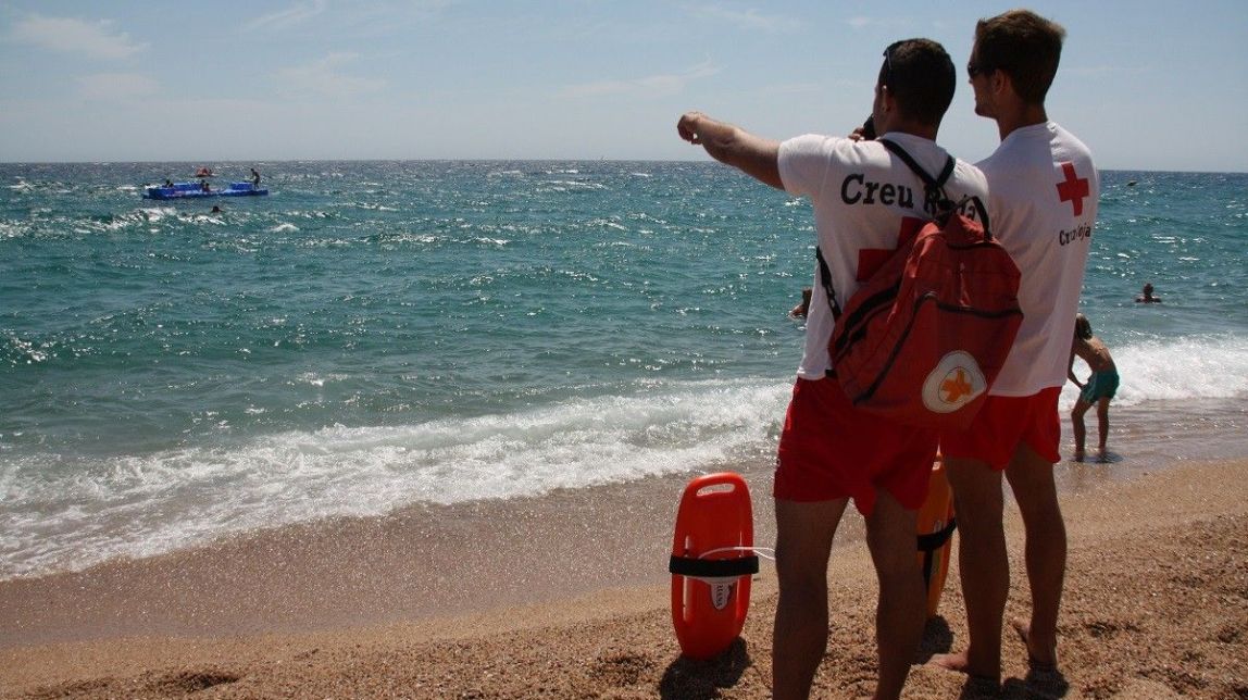 ​La Creu Roja assistix més de 4.000 persones a les platges de Tarragona i l'Ebre este l'estiu