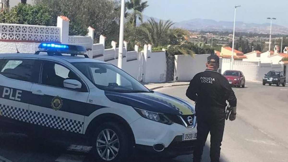 Dos detinguts per no guardar la distància de seguretat en un local a Elx