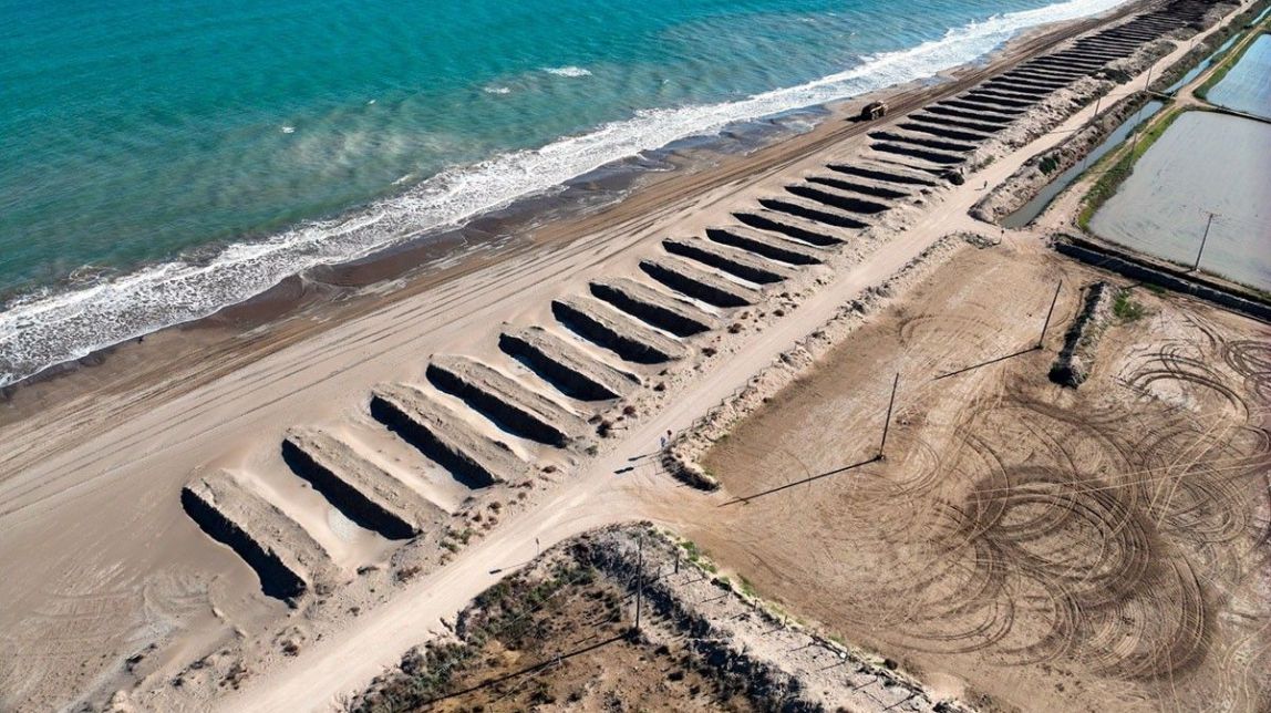 Costes acaba l’actuació preventiva de mobilització de sorra al Delta de l’Ebre